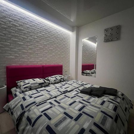 2-Room Luxury Apartment In The Center Kiev Luaran gambar