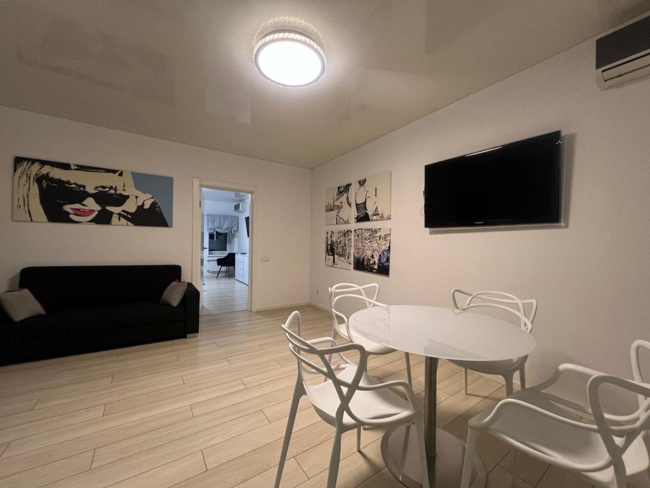 2-Room Luxury Apartment In The Center Kiev Luaran gambar